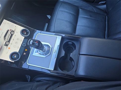 Used 2020 Land Rover Range Rover Evoque SE image 28
