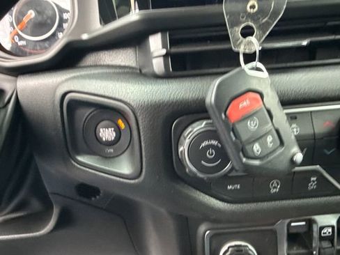 New 2026 Jeep Gladiator Willys image 32