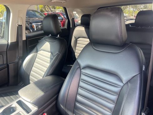 Used 2021 Ford Edge SEL w/ Convenience Package image 10