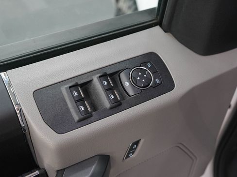 Used 2019 Ford F150 XLT AWD/4WD image 19