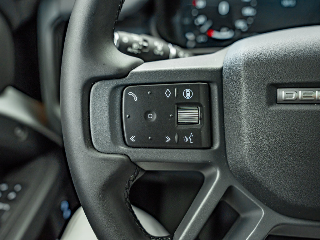 New 2026 Land Rover Defender 110 X-Dynamic SE AWD/4WD image 19