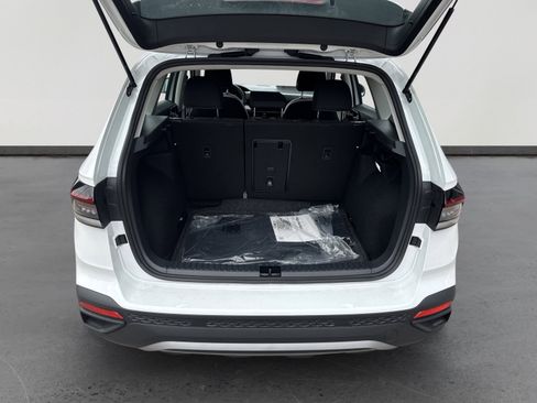 New 2026 Volkswagen Taos S image 6