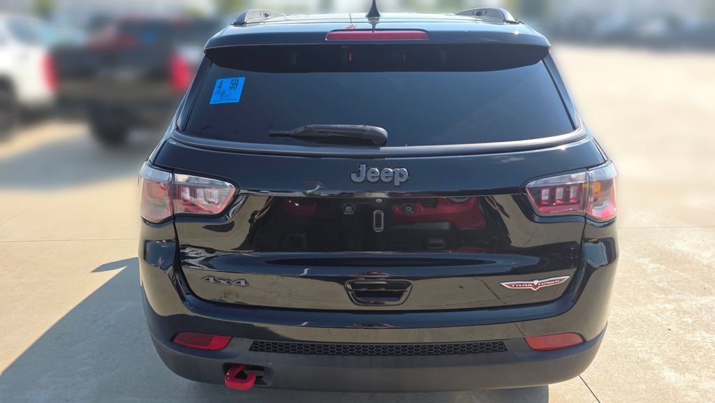 Used 2018 Jeep Compass Trailhawk w/ Cold Weather Group AWD/4WD image 4