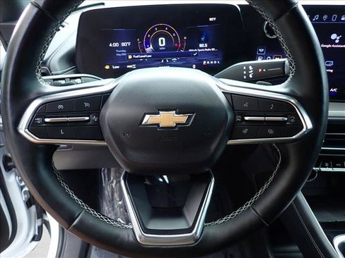Used 2025 Chevrolet Traverse LT AWD/4WD image 14