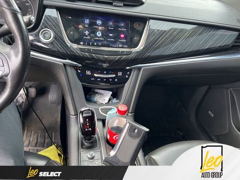 Used 2023 Cadillac XT6 Premium Luxury image 16