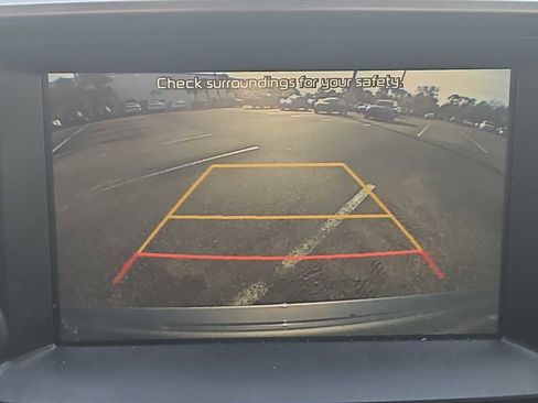 Used 2020 Kia Sorento LX image 23