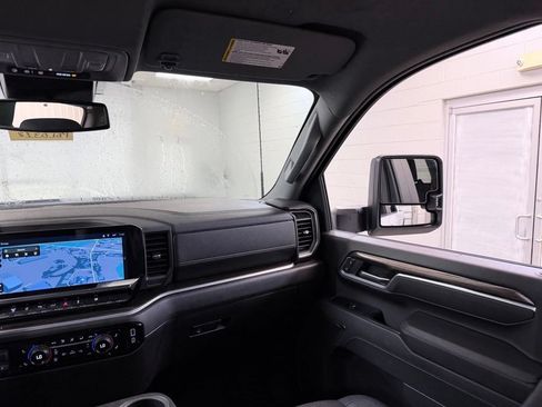 Used 2025 Chevrolet Silverado 3500 LT w/ Safety Package AWD/4WD image 28