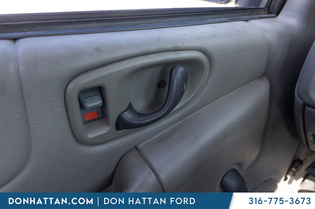 Used 1998 Chevrolet S10 Pickup 2WD Regular Cab image 9