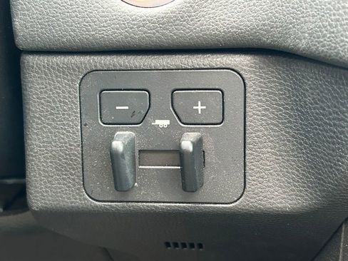 Used 2023 Toyota Tundra Limited w/ Power Package image 30