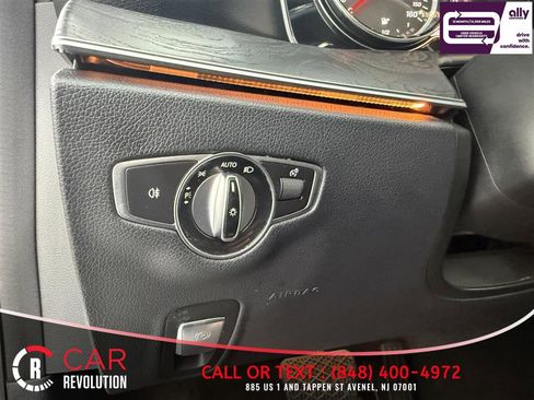 Used 2018 Mercedes-Benz E 300 4MATIC w/ Premium 1 Package image 23