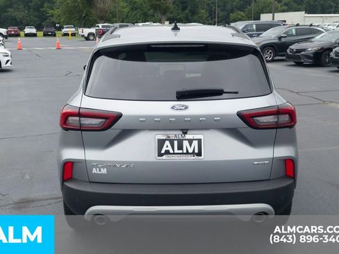 Used 2023 Ford Escape Platinum image 7