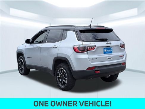 Used 2024 Jeep Compass Trailhawk AWD/4WD image 4