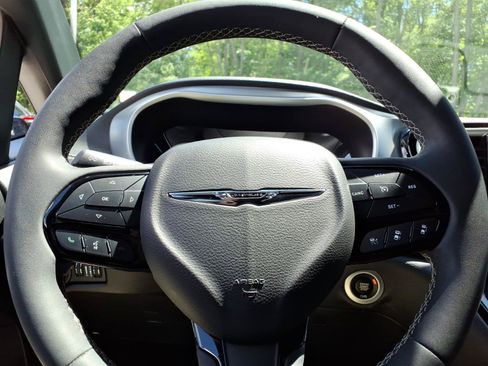 Used 2022 Chrysler Pacifica Touring-L w/ S Appearance Package FWD image 26