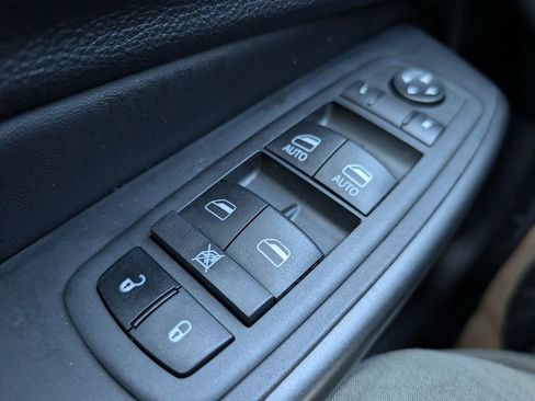 Used 2021 Jeep Cherokee Trailhawk image 35