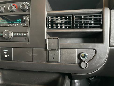 Used 2024 GMC Savana 2500 w/ Driver Convenience Package image 29