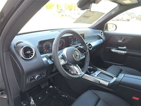 New 2026 Mercedes-Benz GLB 250 4MATIC image 24