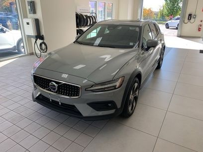 Used 2024 Volvo V60 B5 Cross Country Plus