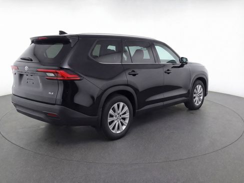 Used 2024 Toyota Grand Highlander AWD image 9