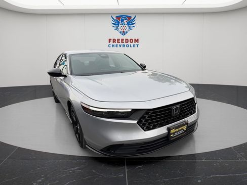 Used 2024 Honda Accord Sport image 7