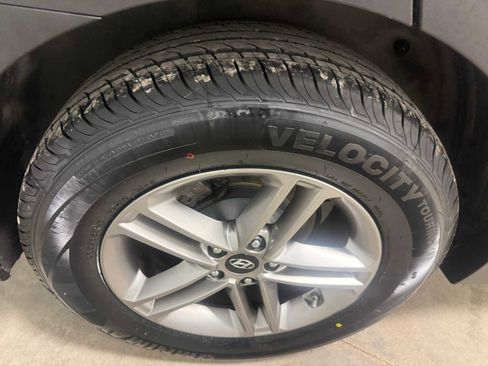 Used 2018 Hyundai Santa Fe Sport FWD image 13