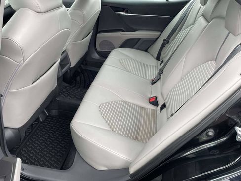 Used 2022 Toyota Camry SE FWD image 10