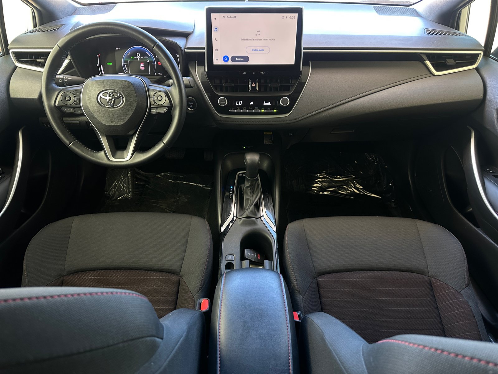 Used 2025 Toyota Corolla SE w/ SE Premium Package FWD image 11