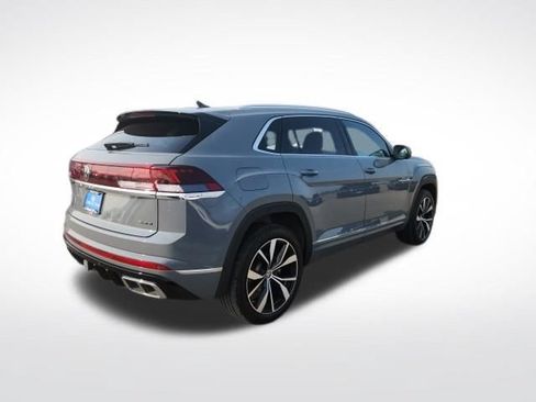Used 2024 Volkswagen Atlas Cross Sport SEL Premium R-Line AWD/4WD image 9