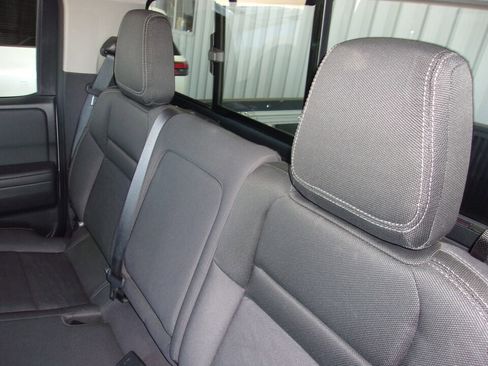 Used 2024 Nissan Frontier SV w/ SV Convenience Package image 17