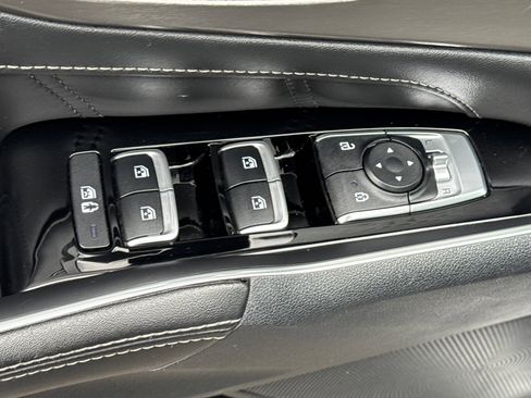 Used 2022 Kia Sorento SX image 12