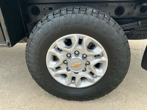 Used 2022 Chevrolet Silverado 2500 LT w/ Convenience Package AWD/4WD image 29