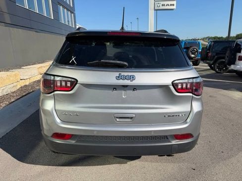 Used 2021 Jeep Compass Limited AWD/4WD image 4