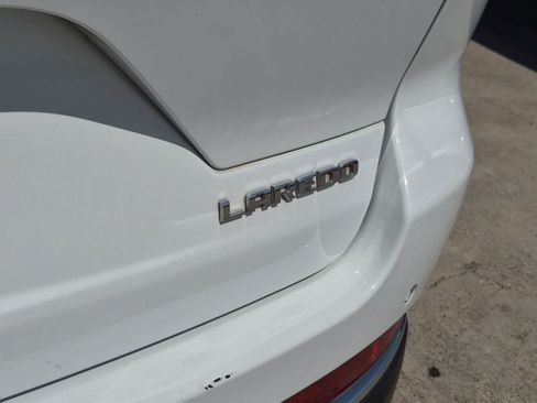 Used 2023 Jeep Grand Cherokee Laredo RWD image 29