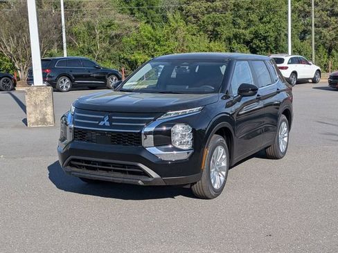 New 2026 Mitsubishi Outlander ES FWD image 7