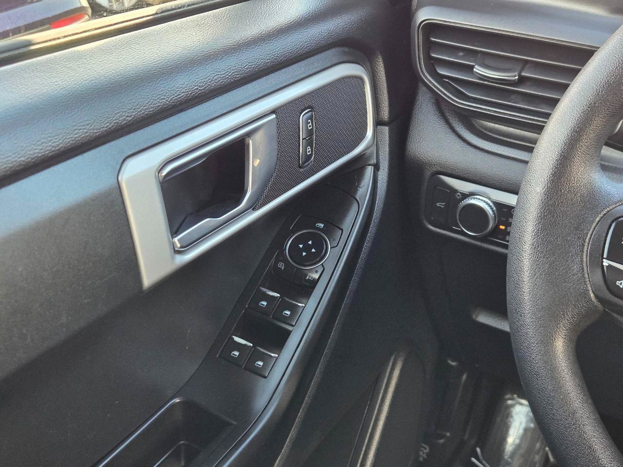 Used 2021 Ford Explorer 2WD image 27