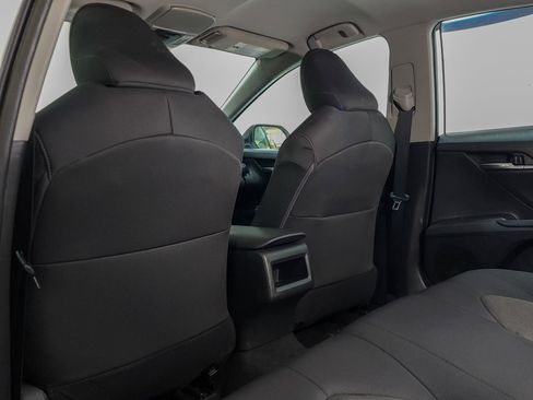 Used 2021 Toyota Camry LE image 37