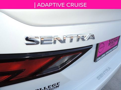 Used 2025 Nissan Sentra SR image 12