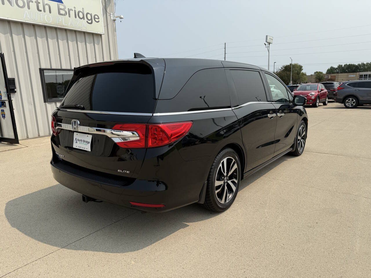 Used 2018 Honda Odyssey Elite image 4