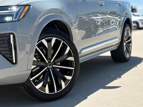 New 2026 Volvo XC90 B6 Plus w/ Protection Package Premier image 7