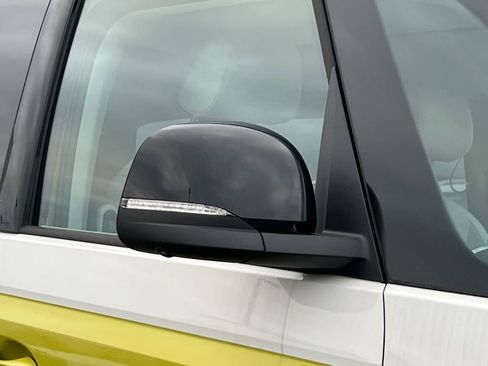 New 2025 Volkswagen ID. Buzz 1st Edition image 6