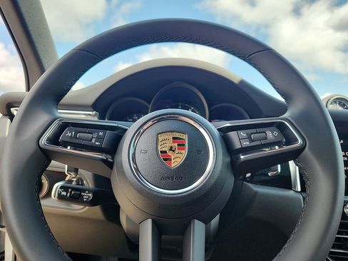 New 2026 Porsche Macan image 16