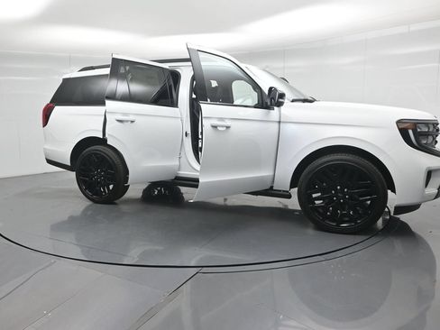 New 2026 Ford Expedition Platinum AWD/4WD image 27