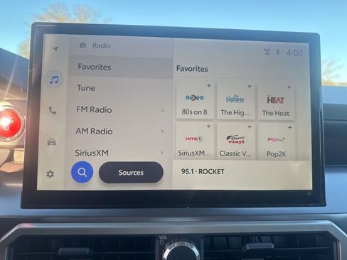 Used 2025 Toyota Tacoma TRD Sport image 32