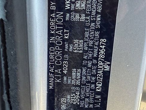 Used 2023 Kia Soul LX image 28