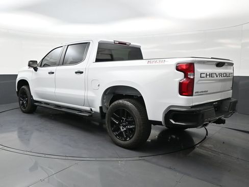 Used 2025 Chevrolet Silverado 1500 LT Trail Boss AWD/4WD image 3