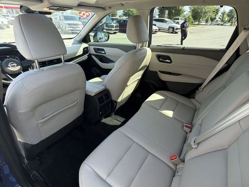 Used 2022 Nissan Rogue SL w/ SL Premium Package FWD image 19