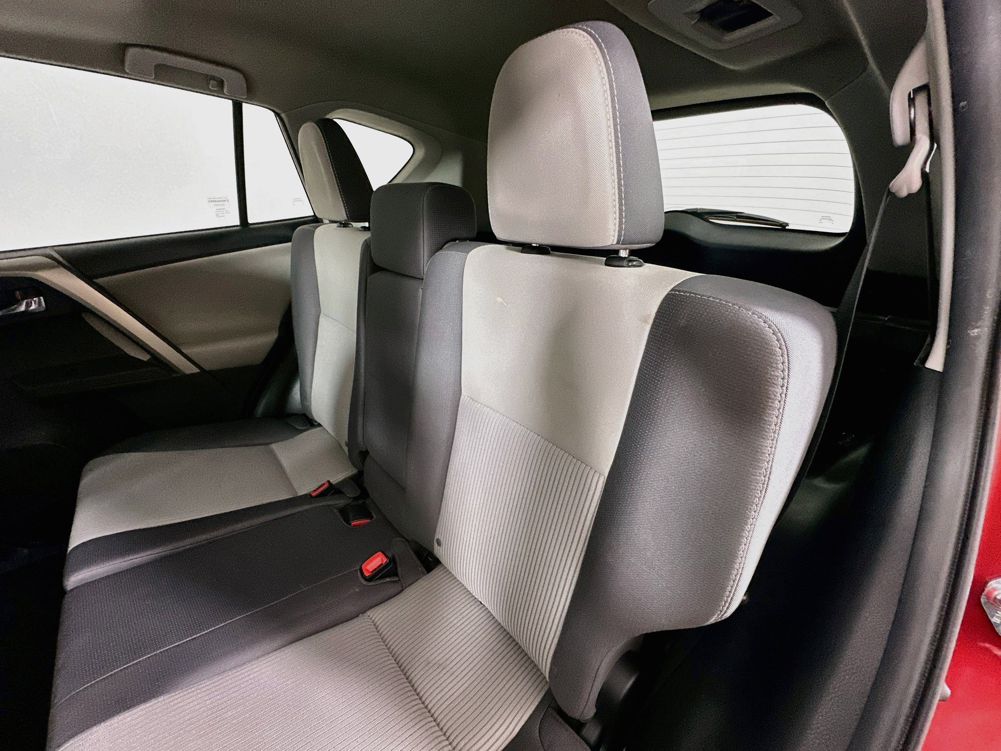 Used 2015 Toyota RAV4 XLE FWD image 23