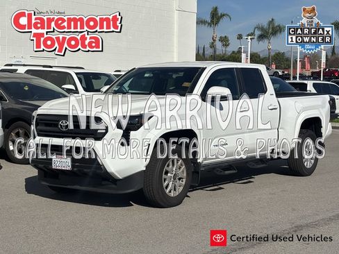 Used 2025 Toyota Tacoma SR5 image 1