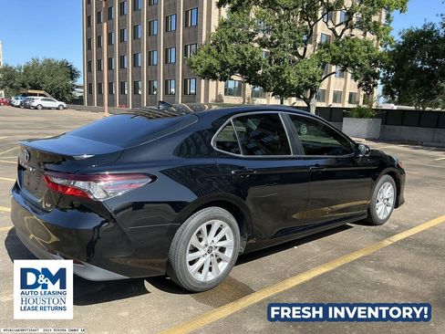 Used 2023 Toyota Camry LE w/ Convenience Package FWD image 5