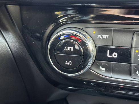 Used 2025 Chevrolet Trax RS w/ Driver Confidence Package FWD image 28