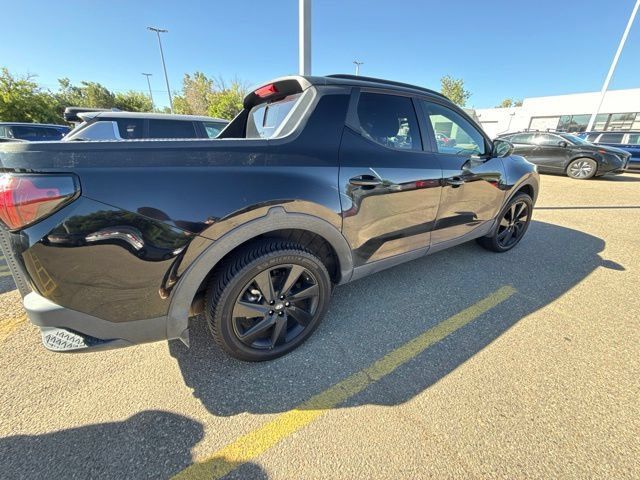 Used 2023 Hyundai Santa Cruz Night AWD/4WD image 2